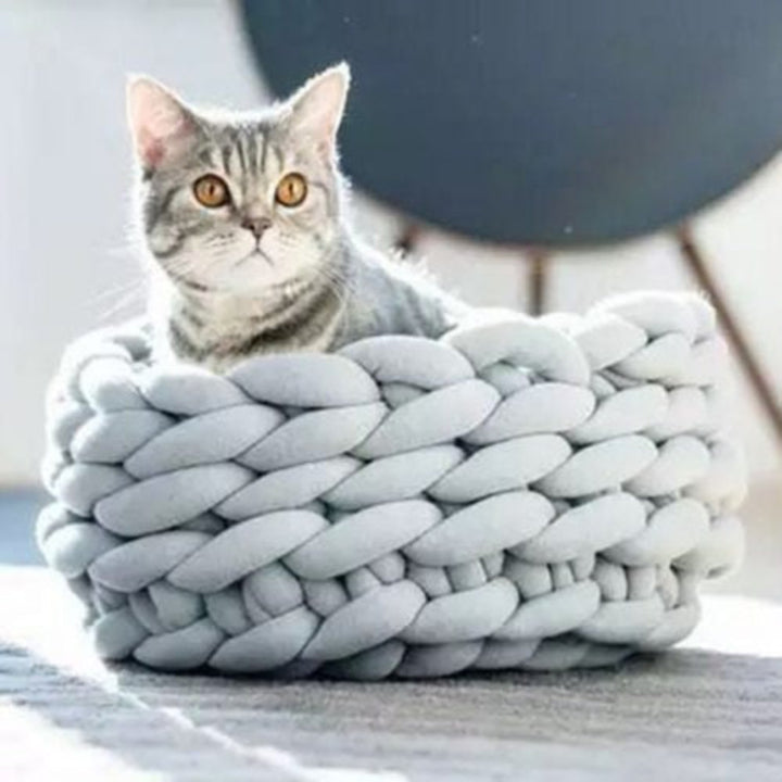 CozyWeave Rope Pet Bed – Breathable Comfort for Restful Sleep