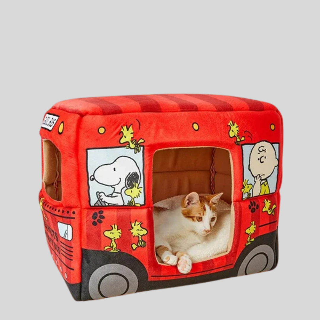 Dog Bed Bus Design – Cozy Enclosed Resting Spot for Dogs