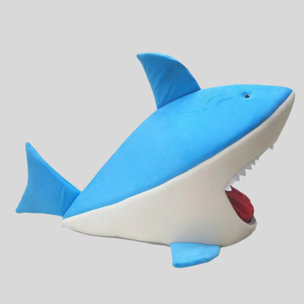 Shark‑Shape Pet Kennel
