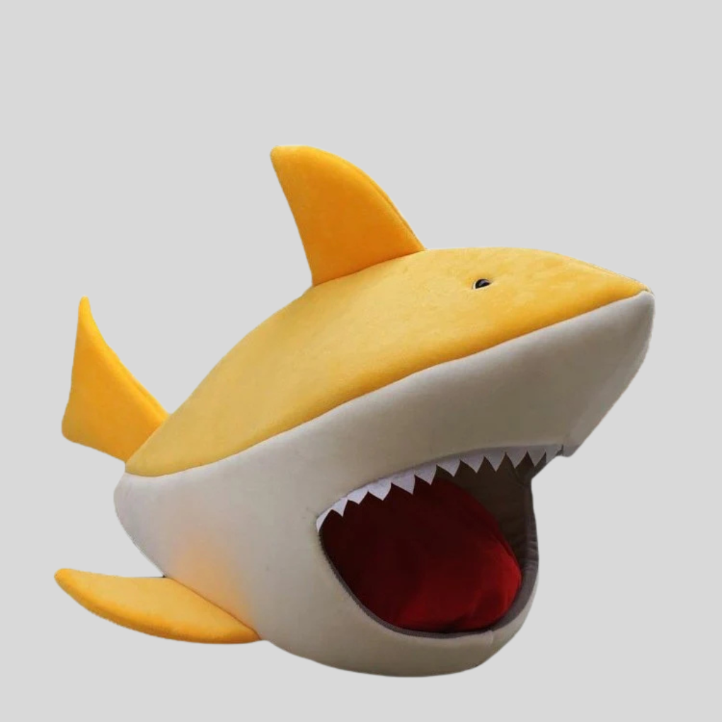 Shark‑Shape Pet Kennel