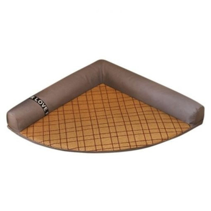 ChillCorner Pet Bed – Space-Saving Cooling Comfort for Hot Days