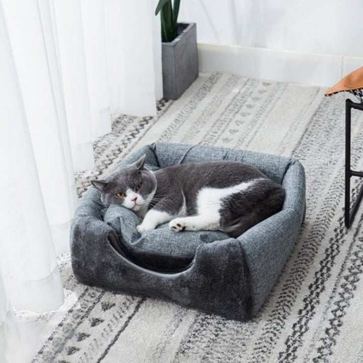 SnuggleHide 2-in-1 Cat Cave – Warmth & Versatility in One Cozy Bed